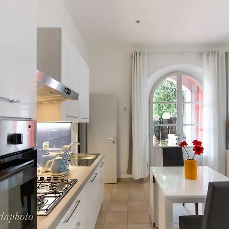 La Di Bonnes Apartment