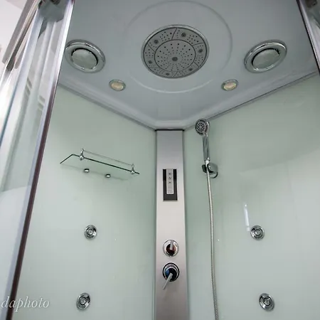 La Di Bonnes Pietrasanta